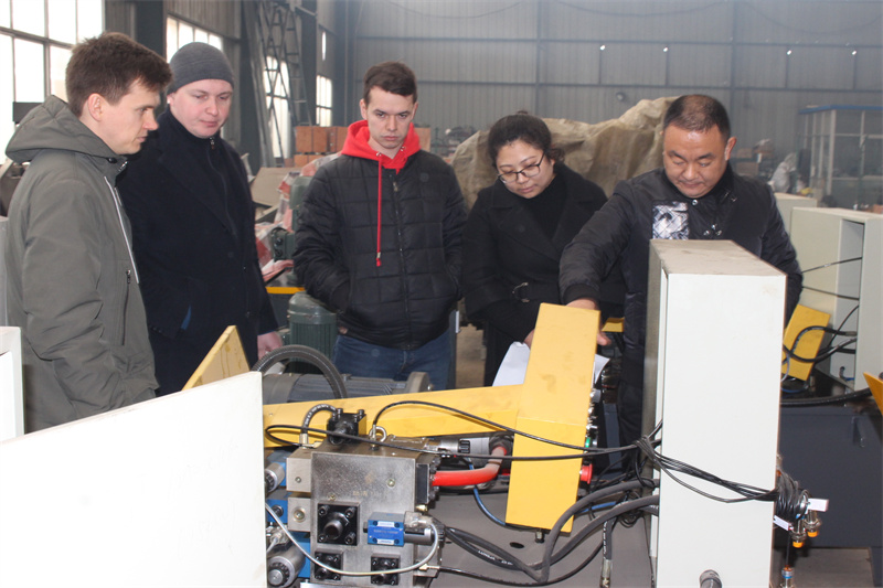 俄罗斯顾客来访