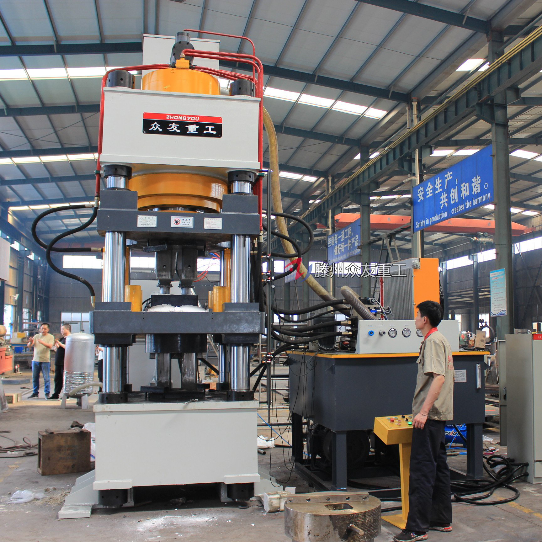 牛羊舔砖液压机 牛羊舔砖液压机