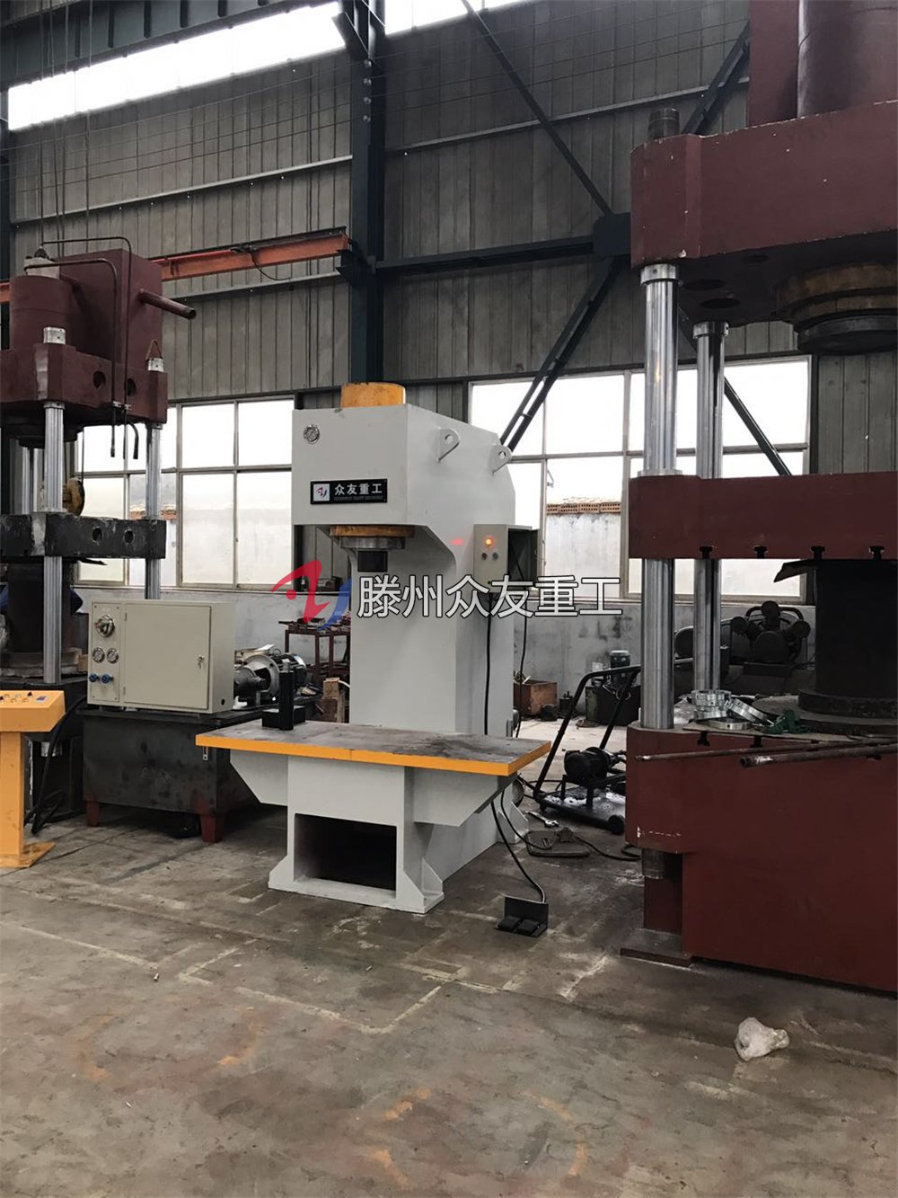 63吨大台面单臂液压机 63T单柱油压机