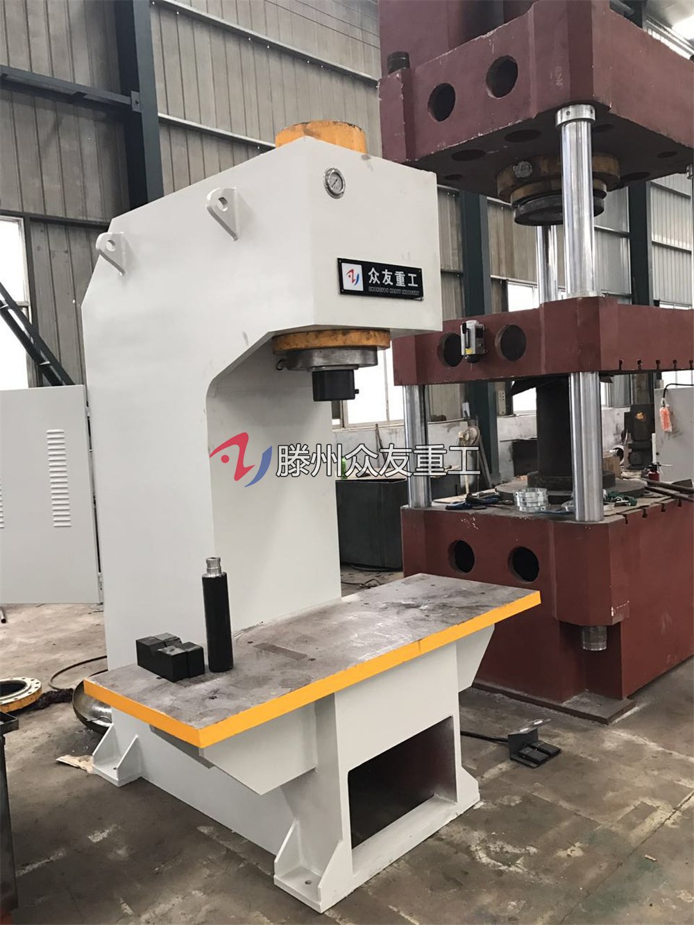 63吨大台面单臂液压机 63T单柱油压机