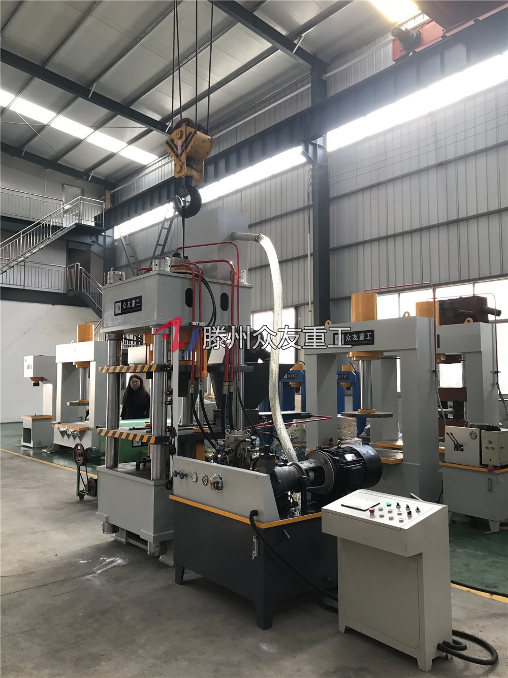 315吨牛羊舔砖机 315T盐砖机_粉末成型液压机