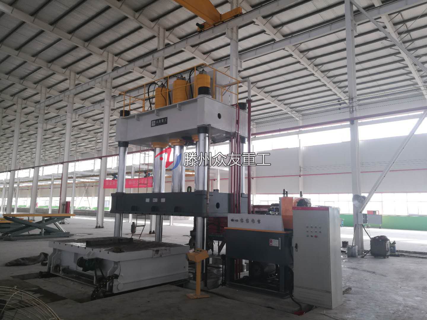 1000吨汽车配件拉伸液压机 1000t移动工作台四柱油压机