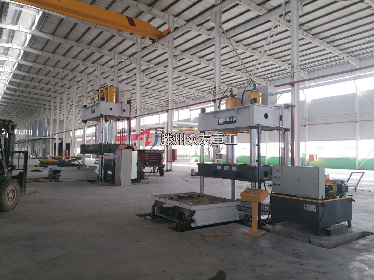 1000吨汽车配件拉伸液压机 1000t移动工作台四柱油压机