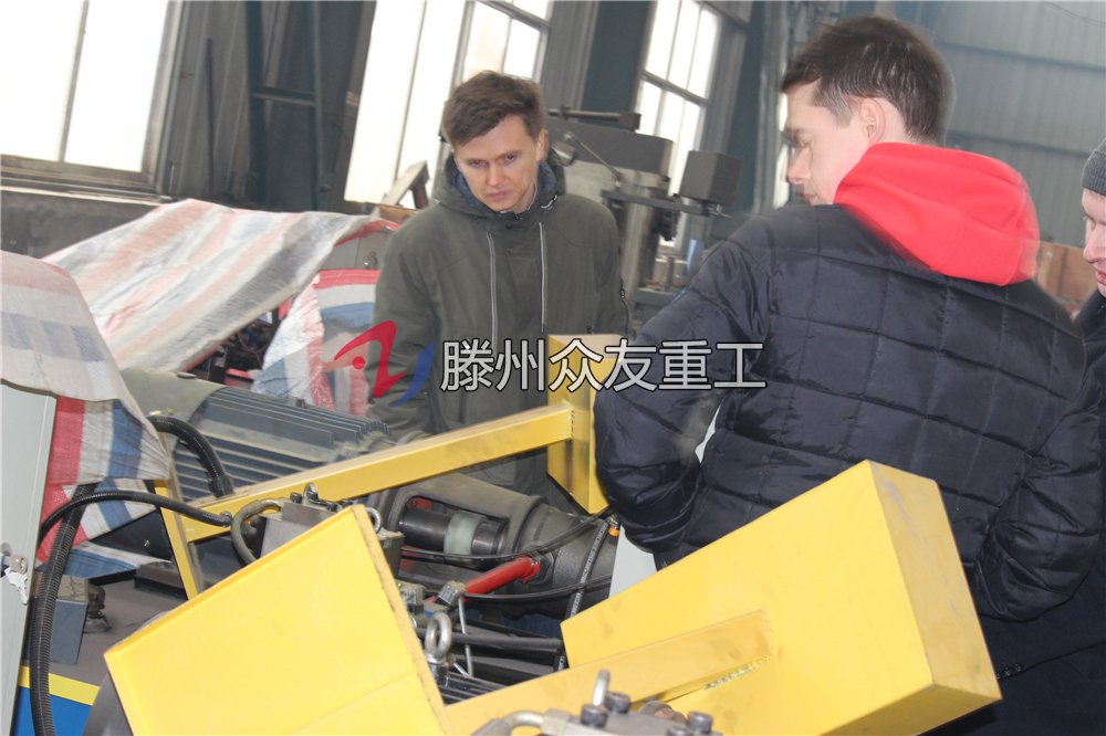 众友重工液压机厂家接待俄罗斯来访客户