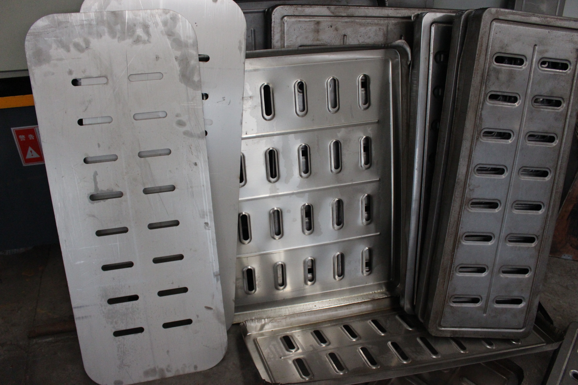 250吨液压机带液压垫  发往青海西宁厂家