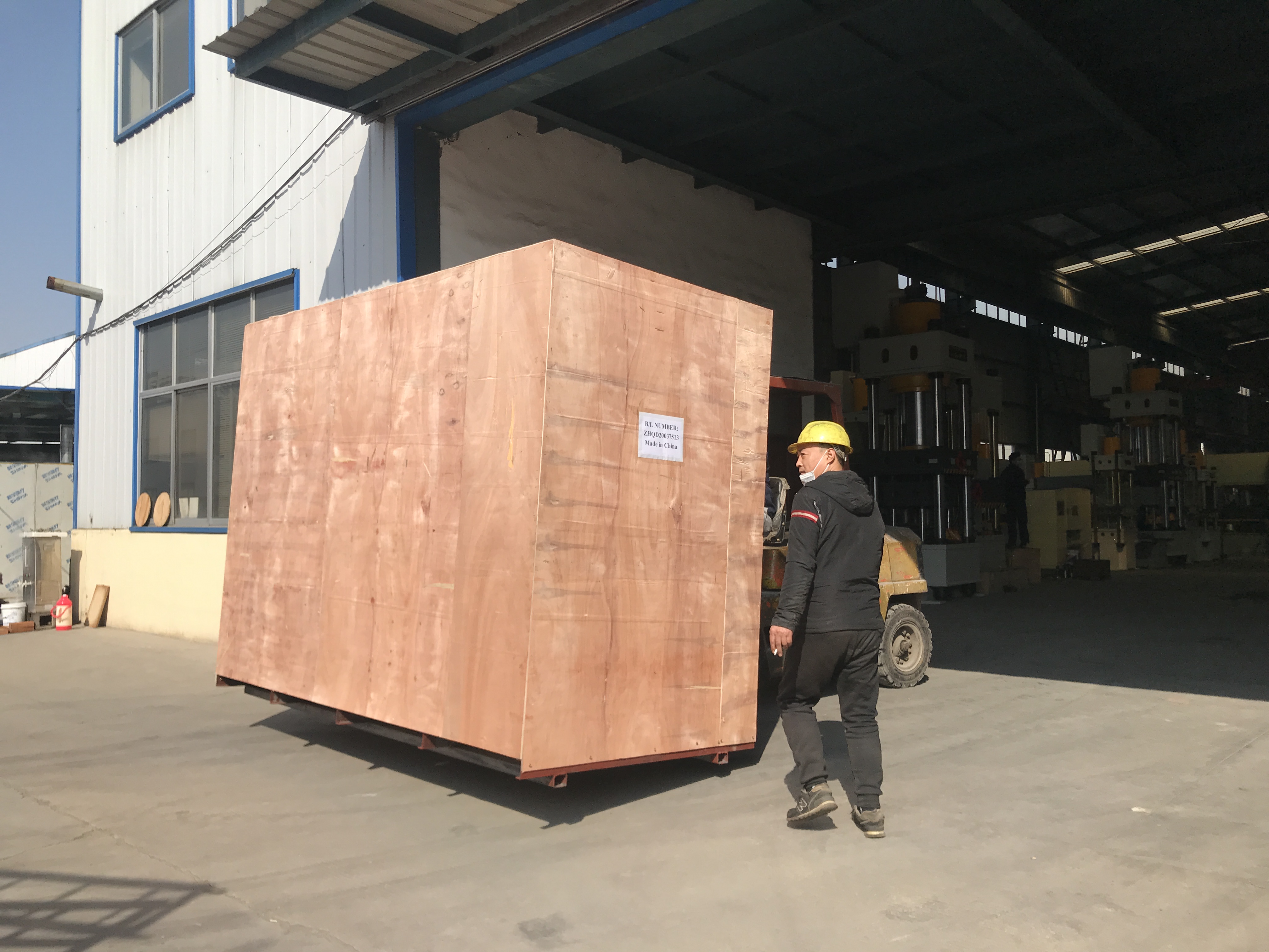 250吨压胎机 发往江苏厂家