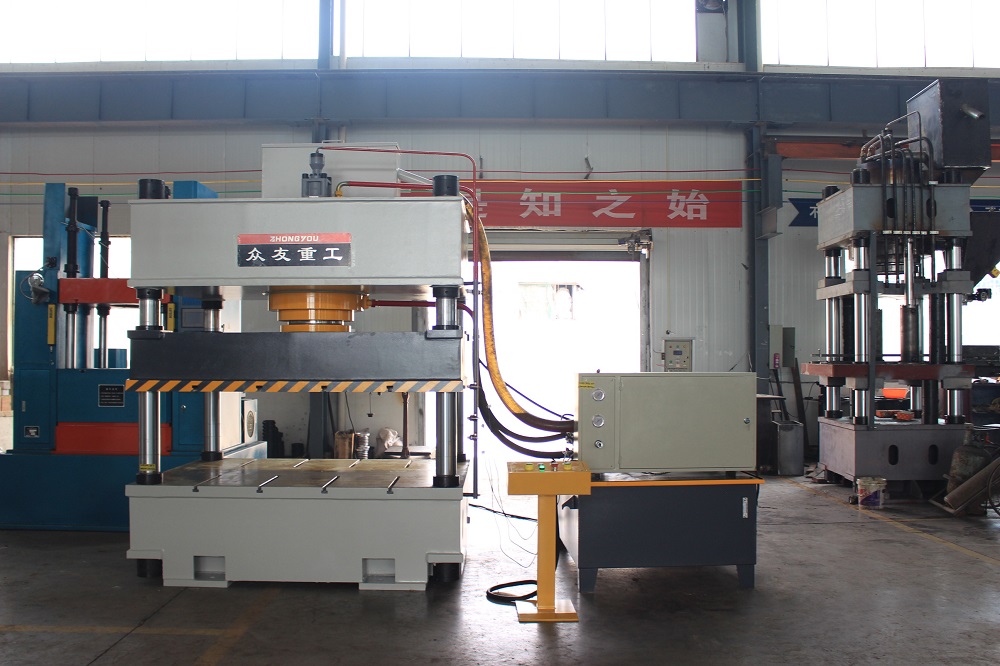 315吨大台面液压机 315T三梁四柱液压机