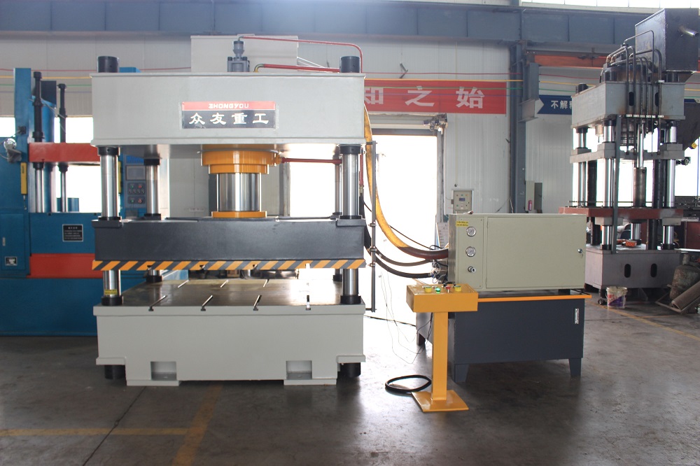 315吨大台面液压机 315T三梁四柱液压机