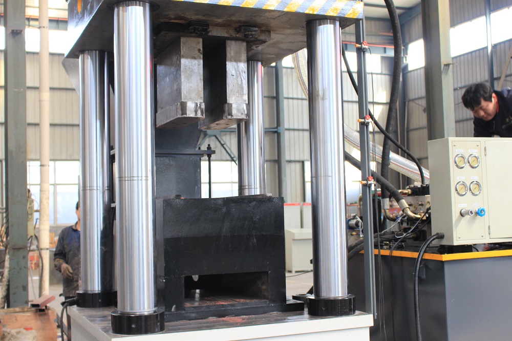 630吨碳粉压块液压机 630t粉末成型油压机