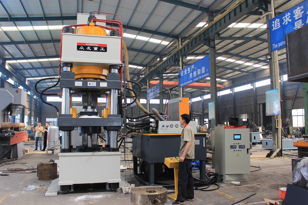 1000吨自动上料盐砖机 1000T牛羊舔砖液压机