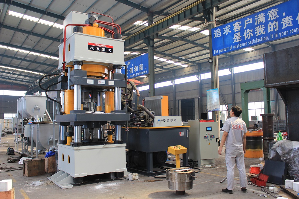 1000吨自动上料盐砖机 1000T牛羊舔砖液压机