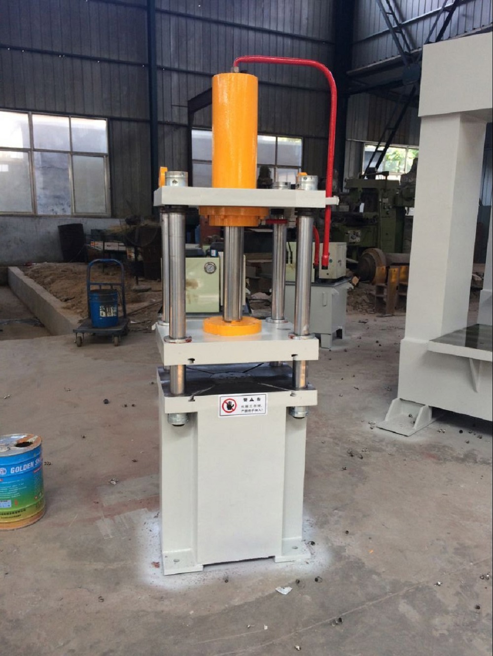 40吨三梁四柱液压机 40T金属成型小型油压机