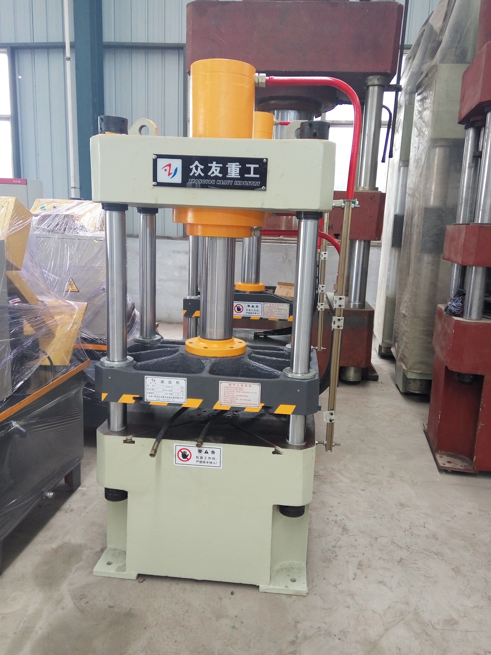 100吨三梁四柱液压机 100T常规铸钢件油压机