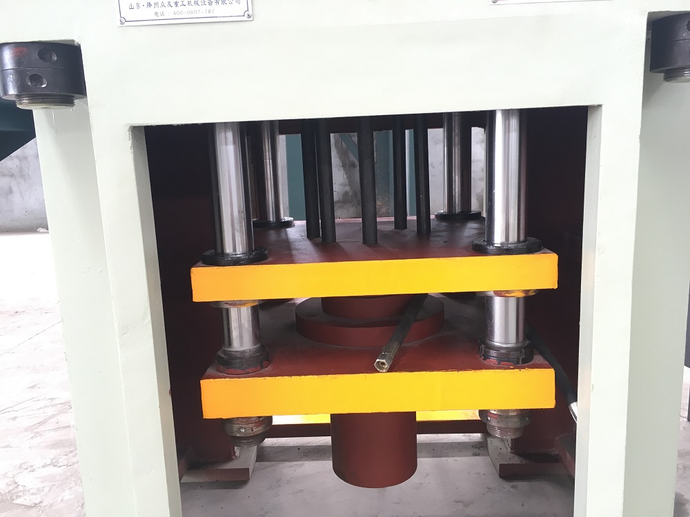 100T三梁四柱压茶杯盖子液压机