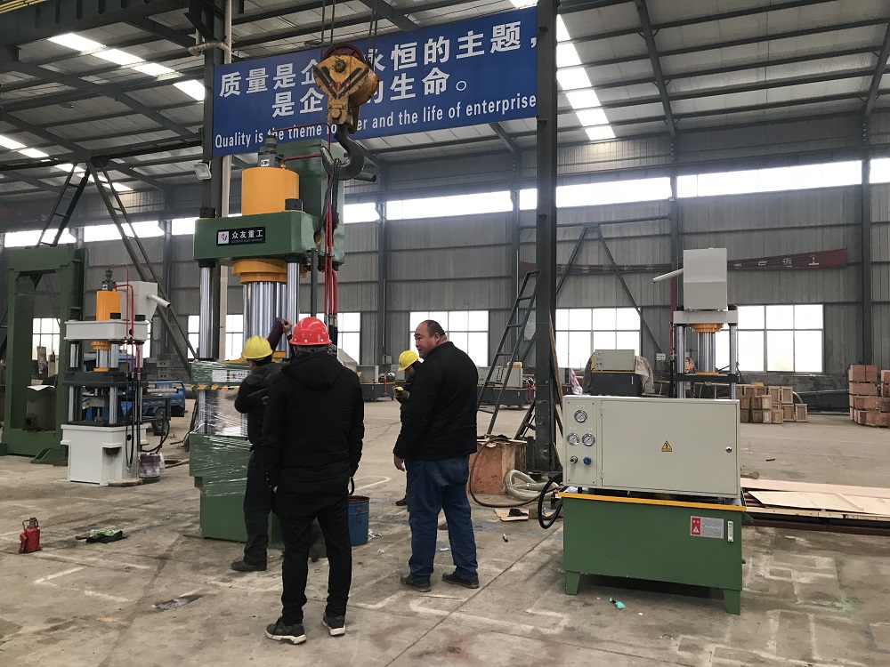 315吨常规四柱液压机 315T四柱油压机