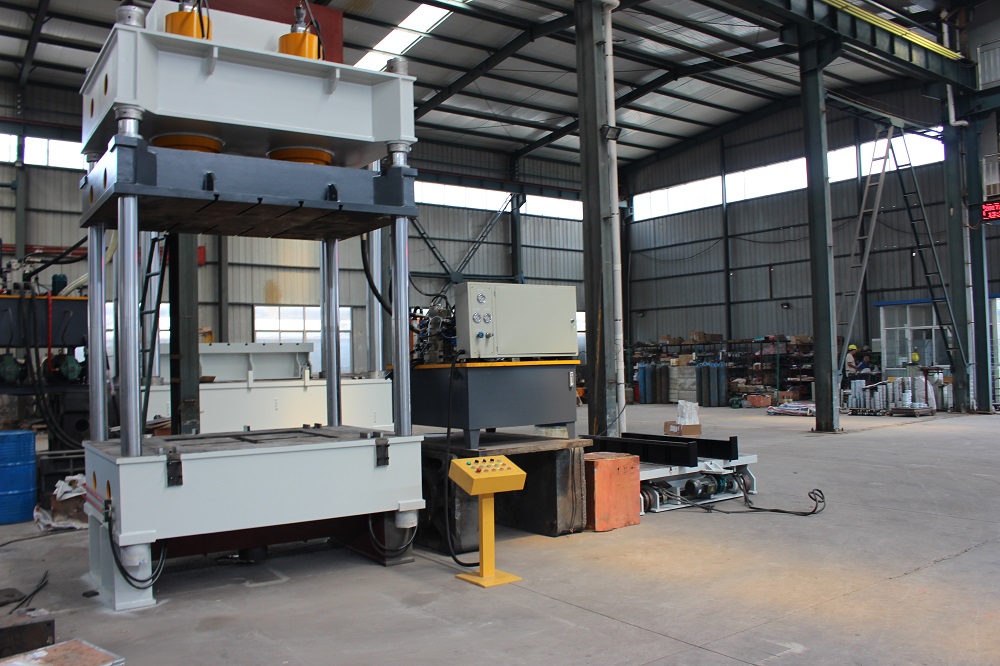 350吨带液压垫风冷液压机 350t金属冷压成型油压机