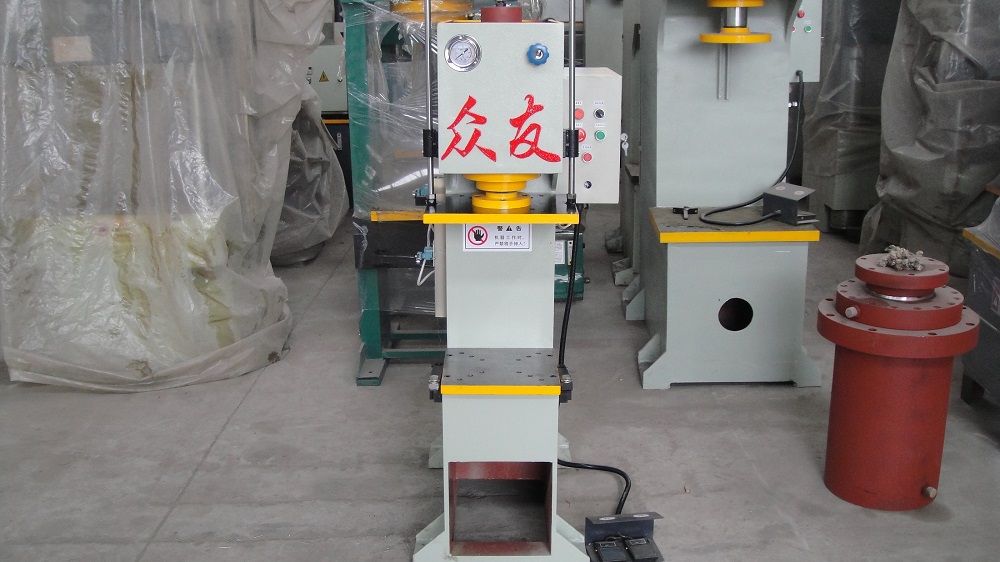 10吨单臂液压机