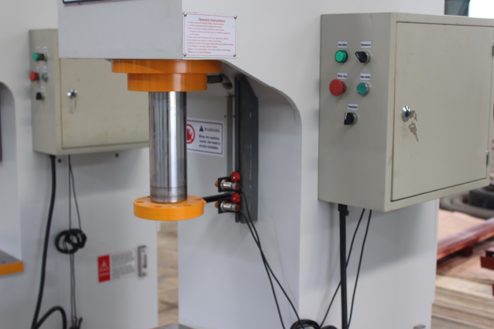 40吨带四柱导向单臂液压机 40T单柱液压机校正校直液压机