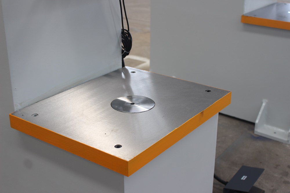 40吨带四柱导向单臂液压机 40T单柱液压机校正校直液压机