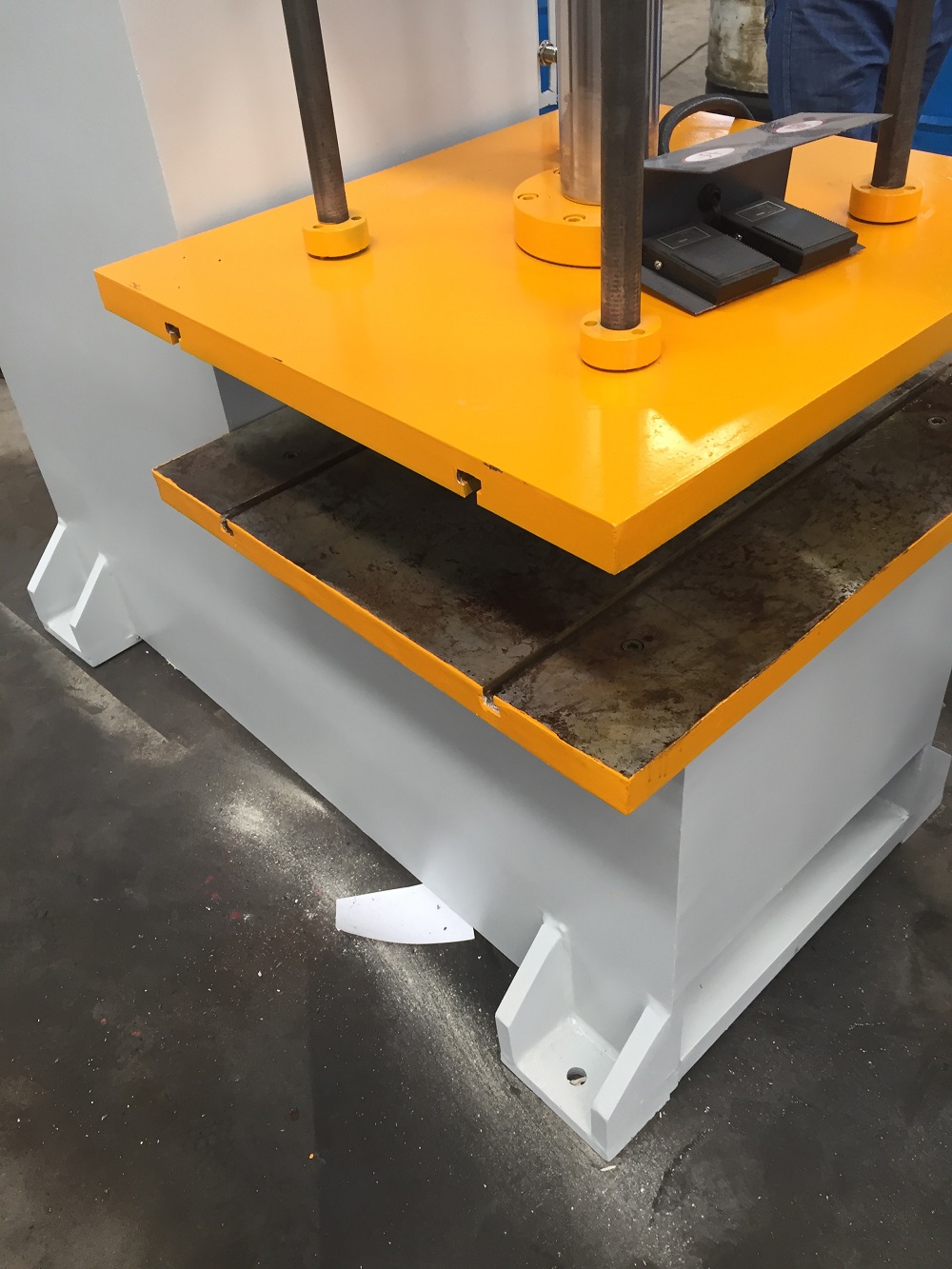 63吨带导柱单柱子液压机 63T单臂液压机