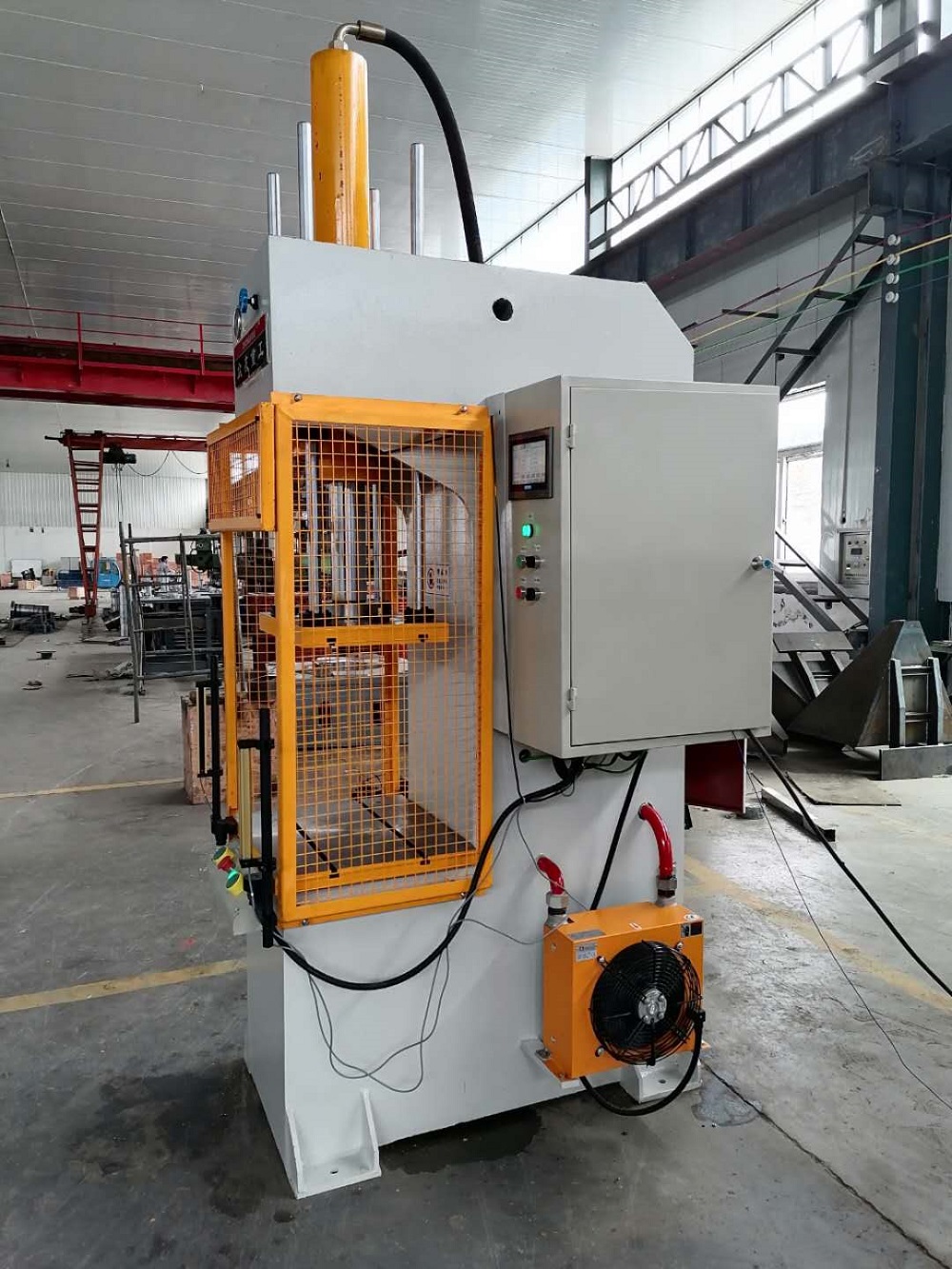 25T带显示屏四柱导向单臂液压机