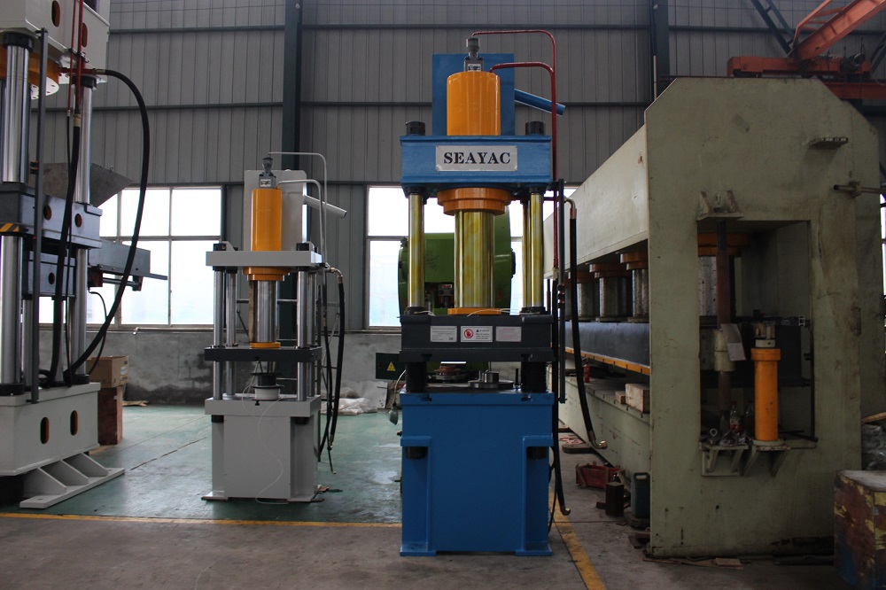 160T粉末成型三梁四柱液压机