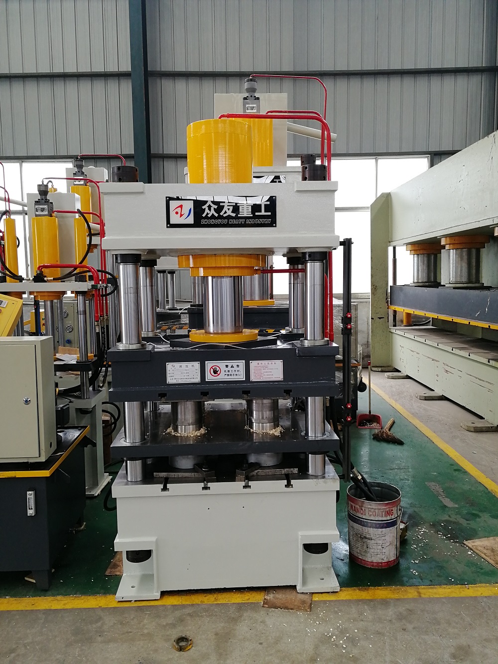 200吨一出四茶饼机 200T茶砖成型液压机