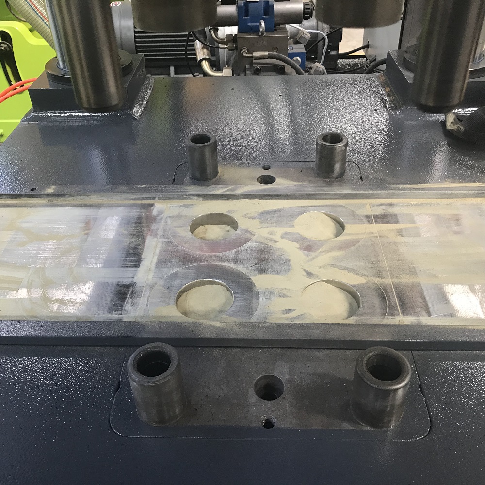 200吨粉末成型液压机