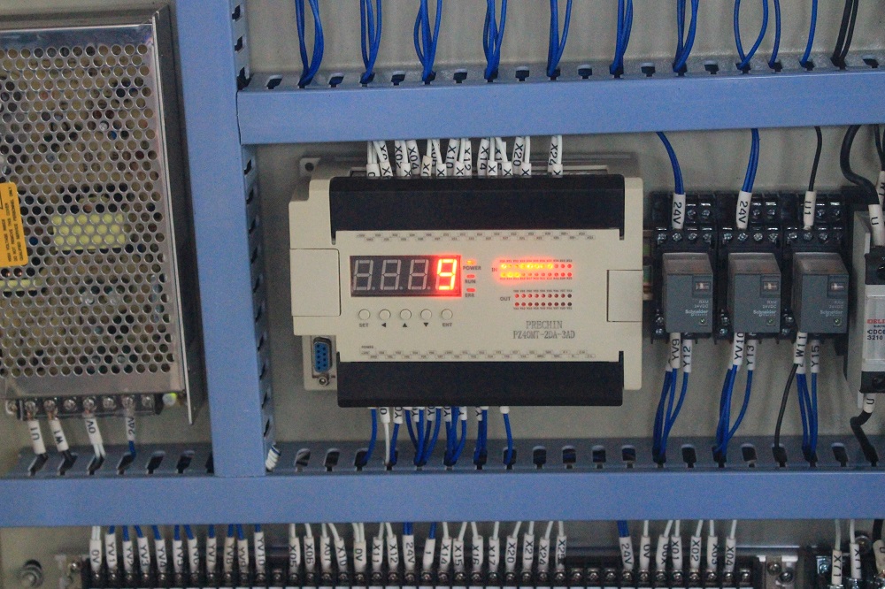 200T压浴盐球放气功能带PLC粉末成型液压机