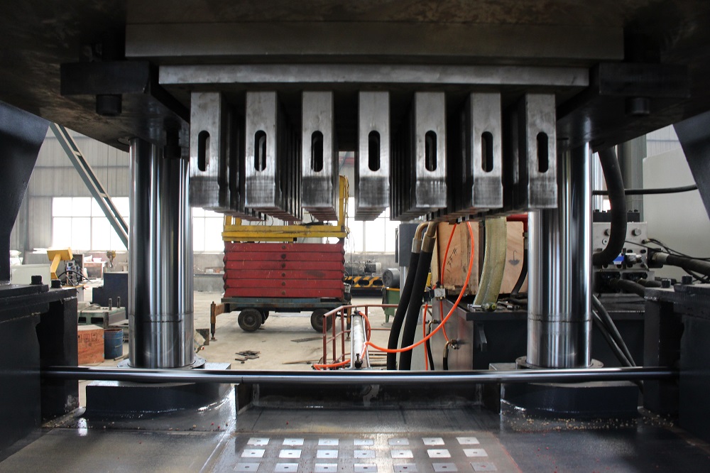 630吨全自动双色鱼饵压块机 630T粉末成型液压机