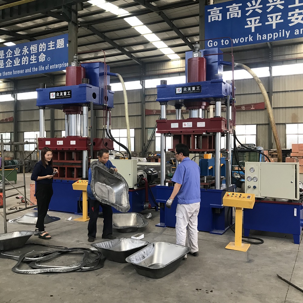 315吨灰斗车拉伸切边三梁四柱液压机