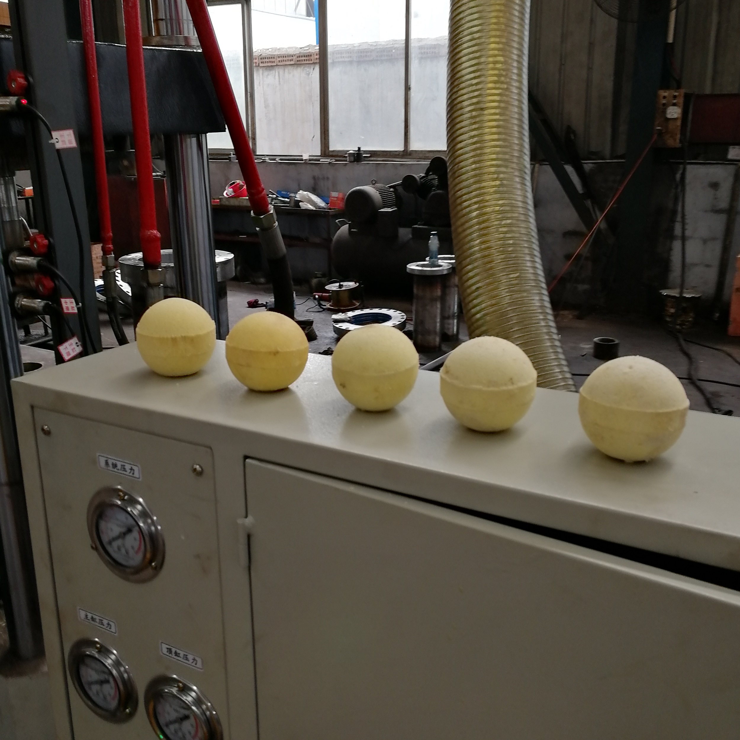 100吨三梁四柱压爆炸盐液压机 100T粉末成型油压机