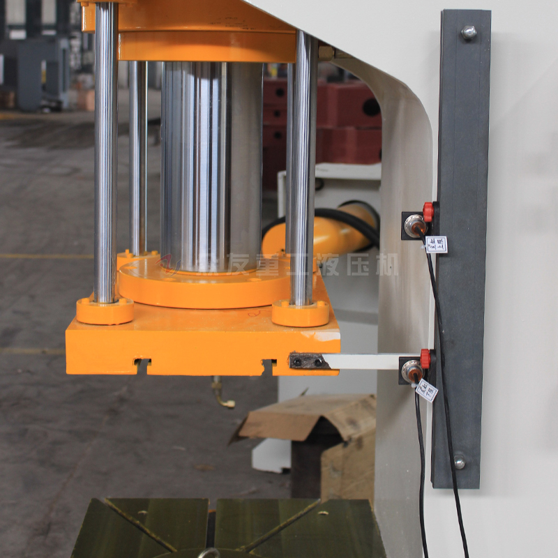 100吨四柱导向单臂液压机 100t单柱油压机