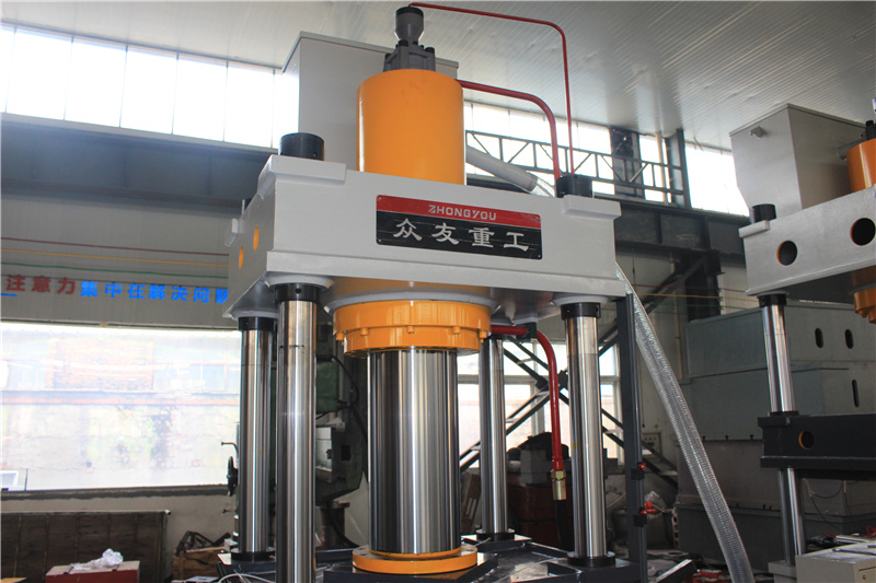 200吨四柱液压机 200吨金属成型油压机