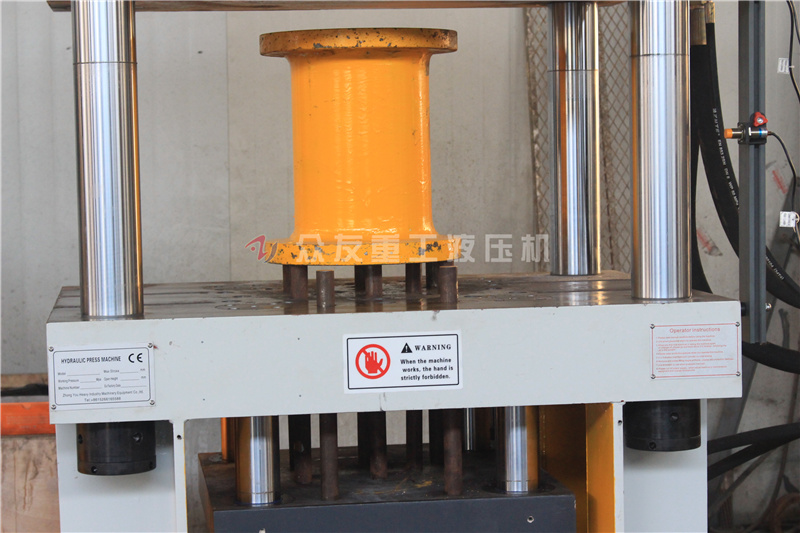 200吨带液压垫液压机 200t金属拉伸油压机