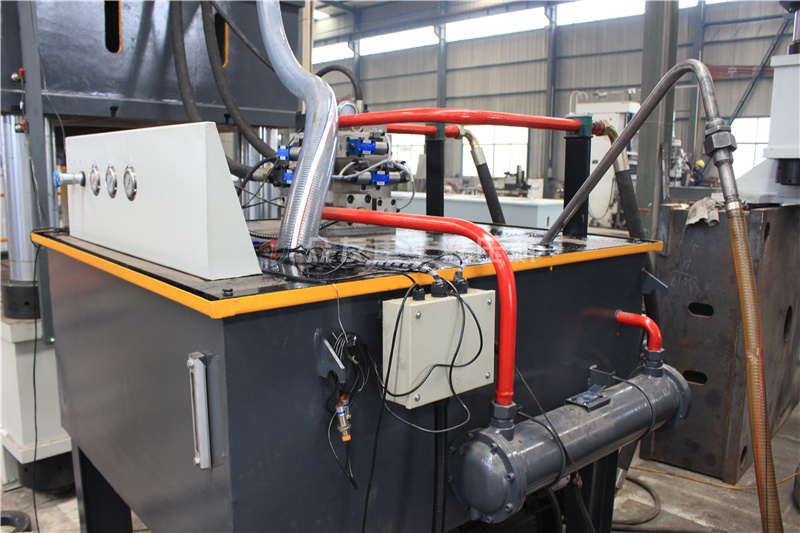 630吨金属拉伸成型液压机 630T四柱油压机